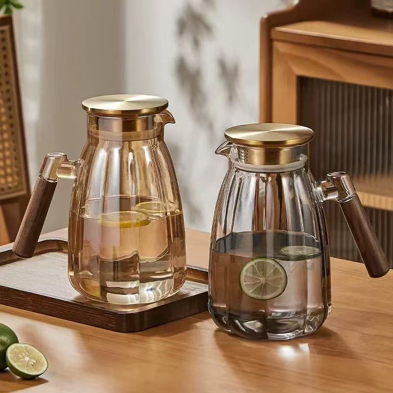 เหยือกน้ำฟักทองด้ามวอลนัท